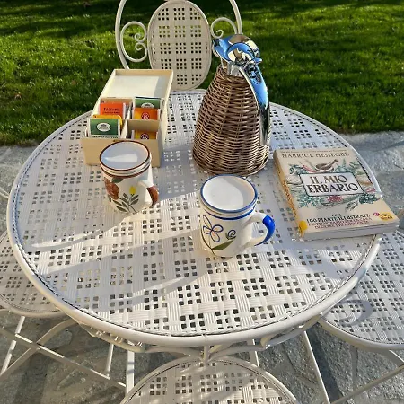 לינה וארוחת בוקר Marimaste רונקאדה