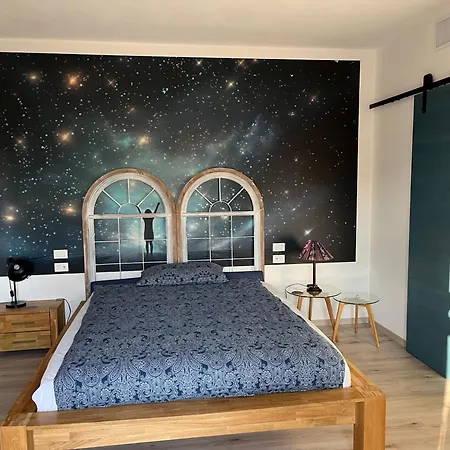 לינה וארוחת בוקר Marimaste 4*