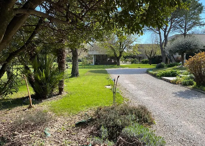 לינה וארוחת בוקר Marimaste